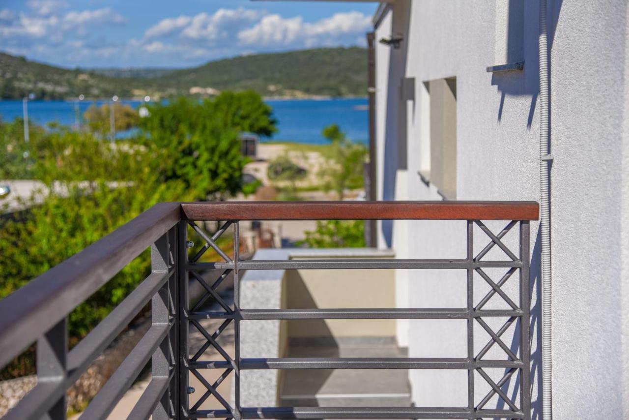Apartmani Kameno Sidro Bilice Exterior foto