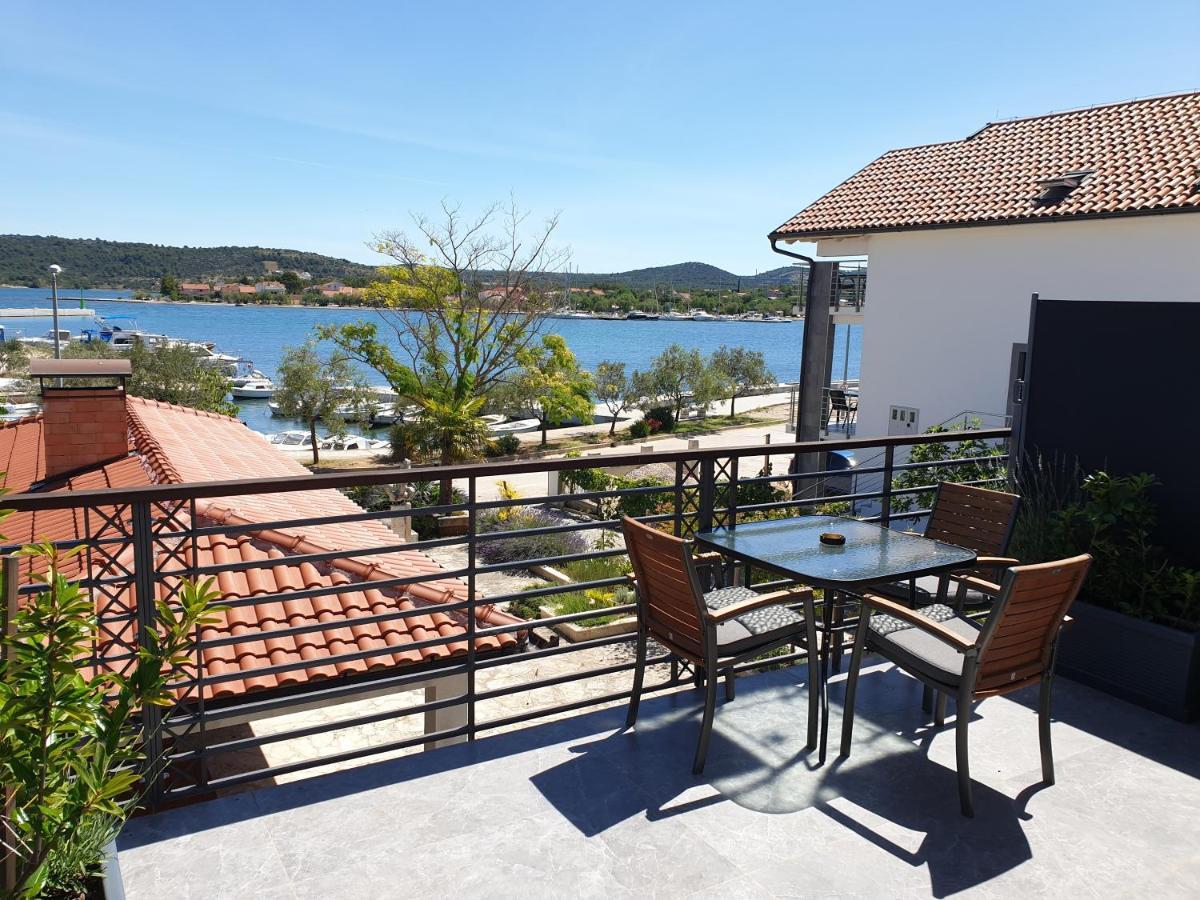 Apartmani Kameno Sidro Bilice Exterior foto